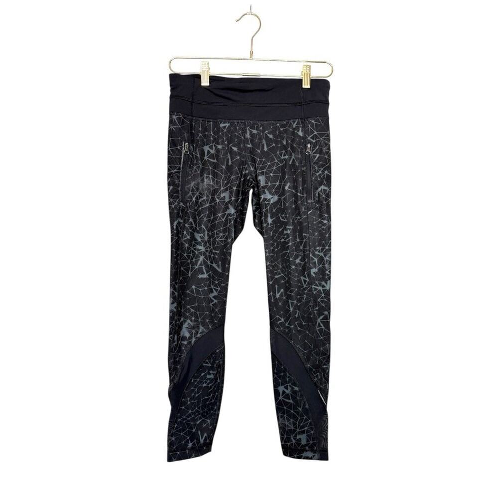 Lululemon Inspire Crop II Black Gray Geometric Net Print Leggings Size 6‎